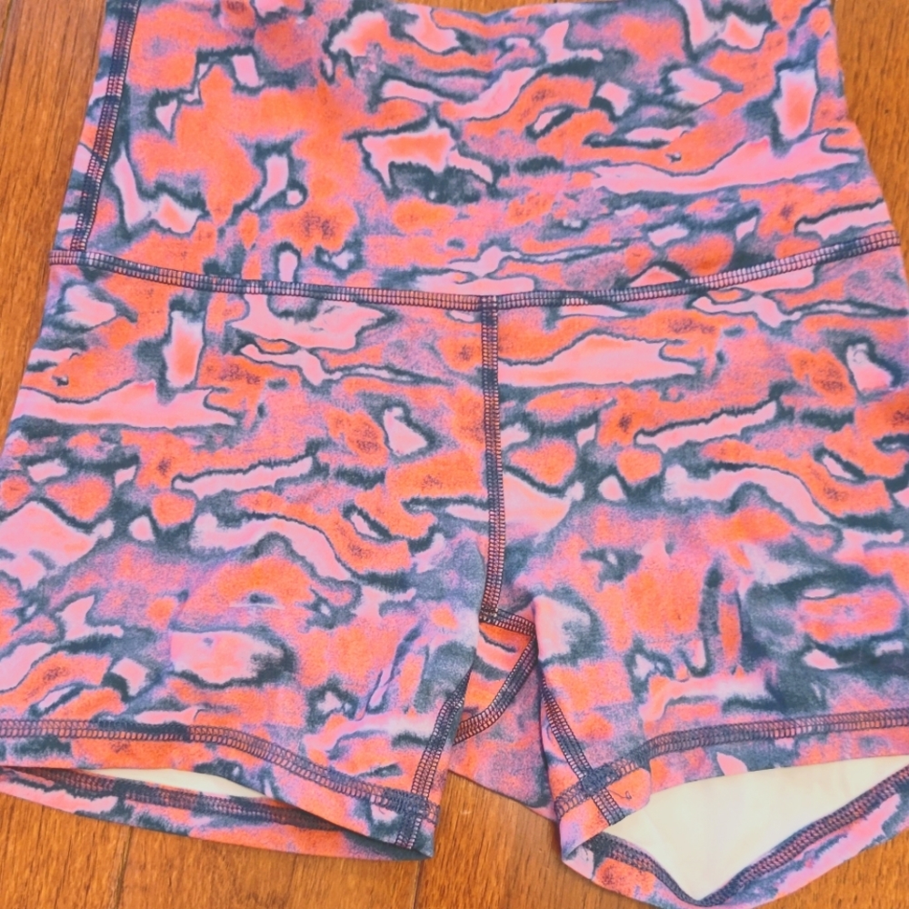 Wunder Train Shorts size 4